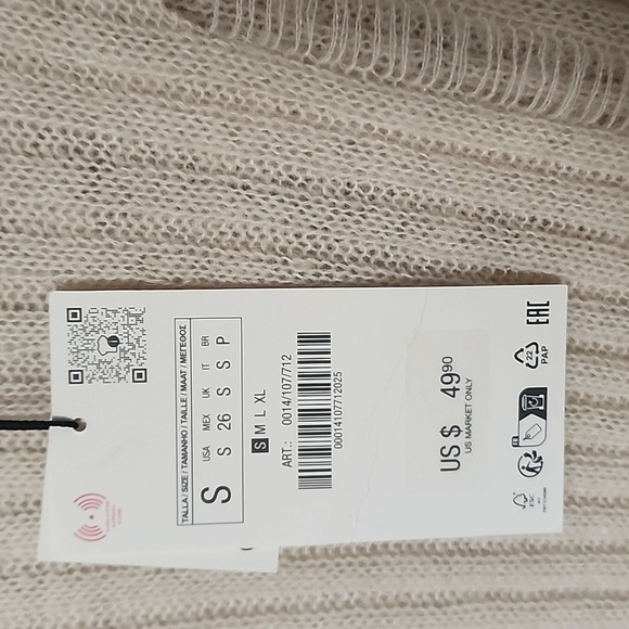 Sweater - Picture 2 of 4